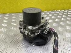 Блок ABS Toyota Hilux (2005-2015) 2010