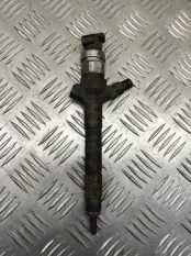 Форсунка топливная Toyota Hilux (2005-2015) 2010 236700L110
