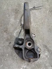 Кулак поворотный левый Volkswagen Amarok (2010-2016) 2011 2H0407257D
