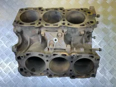 Блок цилиндров Mitsubishi Pajero III (1999-2006) 2005 MD300990 3.5 I 6G74