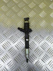 Форсунка топливная Toyota Hilux (2005-2015) 2009 2367030310