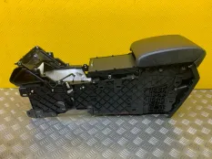 Подлокотник Land Rover Range Rover Evoque I (2011-2018) 2011 LR033473 2.2 D 224DT