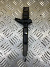 Форсунка топливная Toyota Hilux (2005-2015) 2015 2367030450 ПИКАП 2.5 D 2KDFTV