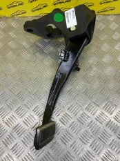 Педаль тормоза Zeekr 007 2024 8892933615