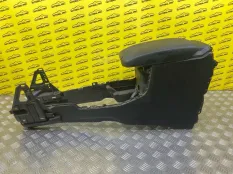 Подлокотник Toyota Land Cruiser Prado 150 (2009-2023) 2011 5891060070 ВНЕДОРОЖНИК 4.0 I 1GRFE