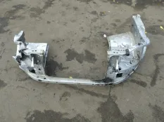 Передняя панель крепления облицовки (телевизор) Toyota Hilux (2015-2021) 2017 2.4 D 2GDFTV