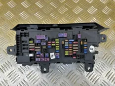 Блок предохранителей салонный Zeekr 007 2024 8894525827