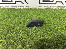 Кнопка центрального замка передняя правая Audi Q8 M4 рест