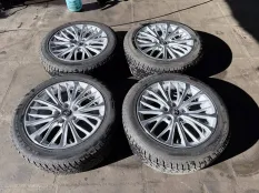 Комплект оригинальных колес Camry 70 75