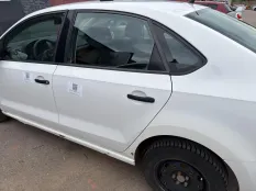 Дверь задняя левая Volkswagen Polo 5