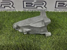 Кронштейн двигателя левый Mercedes C-Class W205 M274