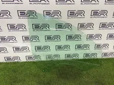 Стекло двери переднее правое Audi Q8