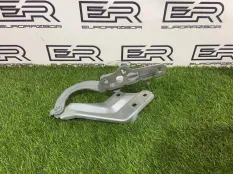 Петля капота правая E-Class W214