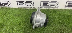 Подушка двигателя левая Mercedes OM651