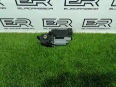 Моторчик стеклоподъёмника передний правый Volkswagen Touareg