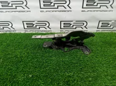 Петля капота правая Kia Stinger 1