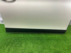 Дверь передняя правая Mercedes W213