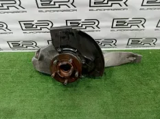 Поворотный кулак передний левый  Range Rover L405