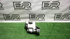 Кронштейн двигателя правый Mercedes-Benz GLE W166