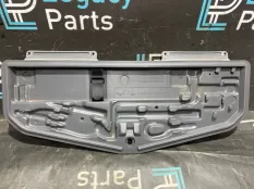 Ящик для инструментов BMW 5 E39 M52B25TU 256S4