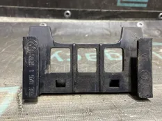 Кронштейн бампера задний BMW 5 E39 M52B25TU 256S4