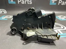 Замок двери передний правый BMW 3 E46 M54B22 226S1