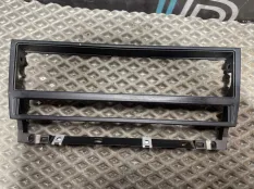 Рамка магнитолы BMW 5 E39 M52B25TU 256S4 1999
