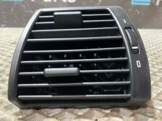 Дефлектор обдува левый BMW X5 E53 N62B44 2004
