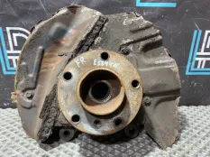 Кулак поворотный передний правый BMW X5 E53 N62B44