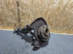 Кулак поворотный задний правый BMW X5 E53 N62B44