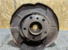 Кулак поворотный задний правый BMW X5 E53 M57D30