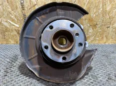 Кулак поворотный задний левый BMW X5 E53 N62B44