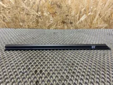 Уплотнитель стекла двери задний правый BMW X1 E84