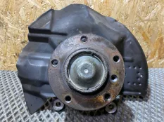 Кулак поворотный передний левый BMW 3 E46 M54B22