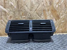 Дефлектор обдува центральный BMW 3 E46 M54B30