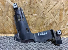 Кронштейн фары передний правый BMW 3 E46 M54B30