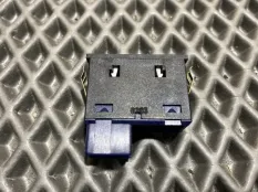 Кнопка открывания багажника BMW 5 E39 M57D25 256D1