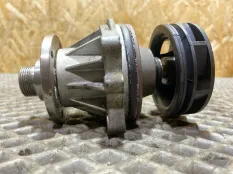 Помпа водяная BMW 3 E46 M54B30 306S3 2002