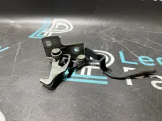 Крюк капота BMW 3 E46 M54B22 226S1 2002