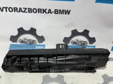 Кронштейн радиатора правый BMW 1 E87 N47D20A 2008