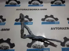 Петля крышки багажника правая BMW 3 E90 N47D20