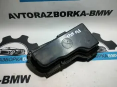 Крышка блока предохранителей BMW 5 F10 N47D20C