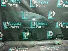 Стекло двери переднее правое BMW X5 E53 M54B30