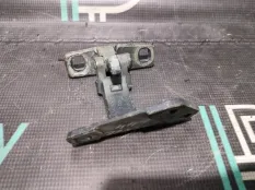 Петля крышки багажника BMW X5 E53 N62B44 2004