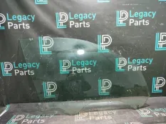 Стекло двери переднее правое BMW X5 E53 N62B44