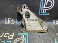 Кронштейн двигателя правый BMW 3 E90 N52B25AF 2005