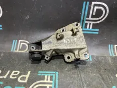 Кронштейн двигателя левый BMW 3 E90 N52B25AF 2005