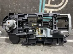 Кронштейн ручки двери передний правый BMW 5 F10