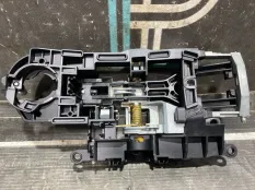 Кронштейн ручки двери правый BMW 5 F10 N20B20B