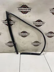 Уплотнитель стекла BMW 7-серия E38